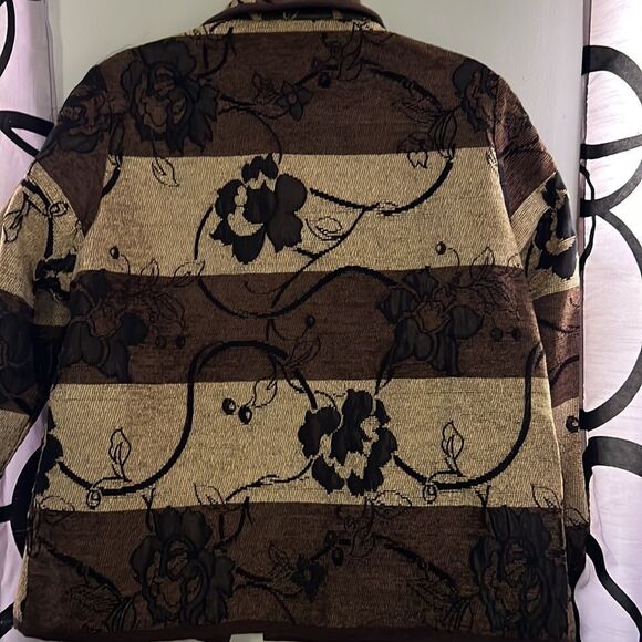 Women’s large reversible, brocade floral jacket - Picture 14 of 15